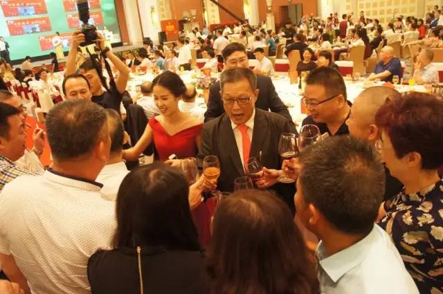 燃?xì)饪緺t,旋轉(zhuǎn)爐,熱風(fēng)循環(huán)爐,冷凍醒發(fā)箱,起酥機(jī),組合爐-賽思達(dá)-世界級烘焙設(shè)備品牌 燃?xì)饪緺t,旋轉(zhuǎn)爐,熱風(fēng)循環(huán)爐,冷凍醒發(fā)箱,起酥機(jī),組合爐-賽思達(dá)-世界級烘焙設(shè)備品牌