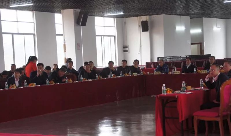 “凝聚正能量，譜寫新篇章——2018會長（擴(kuò)大）迎新座談會”在賽思達(dá)成功召開