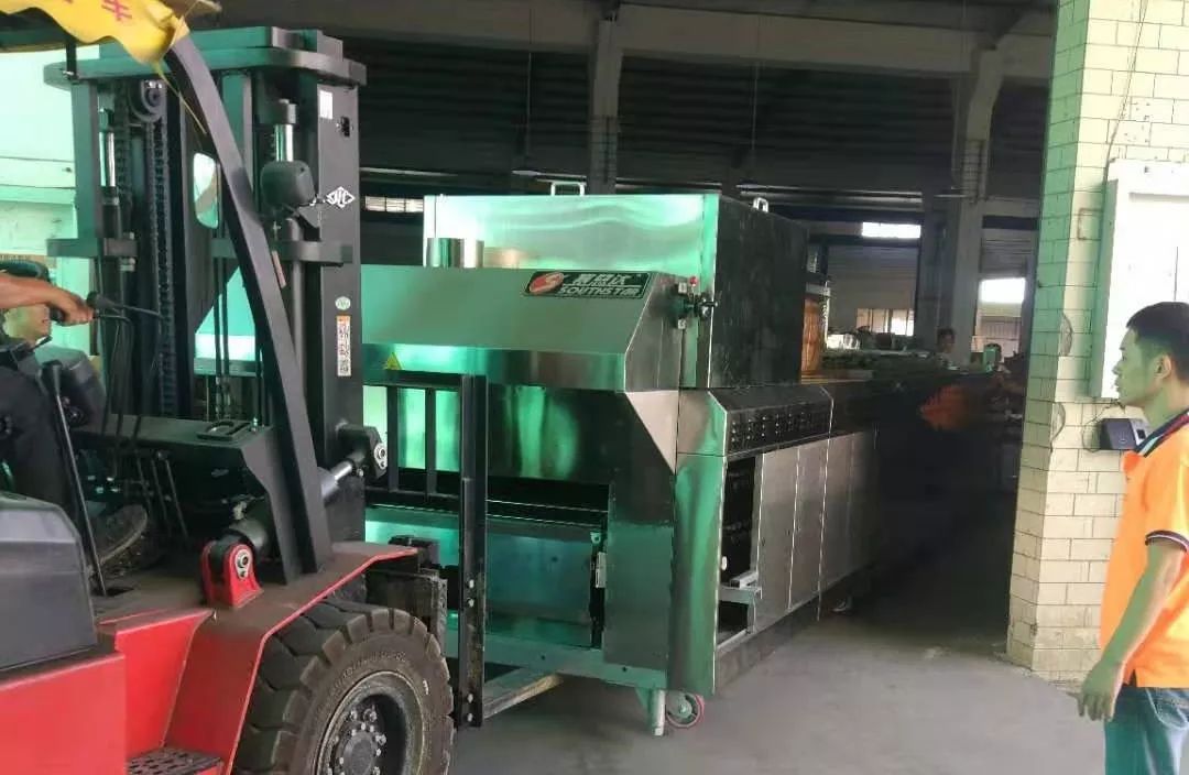 「賽思達烘焙設(shè)備」隧道爐遠銷德國