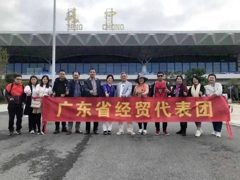 「賽思達(dá)烘焙設(shè)備」董事長(zhǎng)唐樹(shù)松赴云南參加?xùn)|西部扶貧協(xié)作經(jīng)貿(mào)考察活動(dòng)