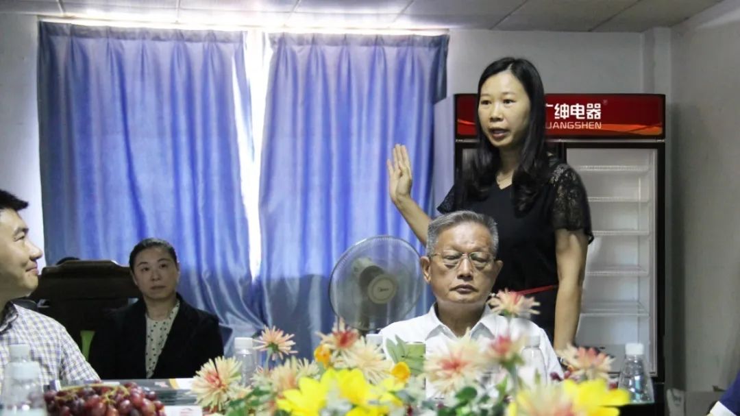 【賽思達烤箱】董事長參加《打造行業(yè)“1+1＞2”聚合效應》會議