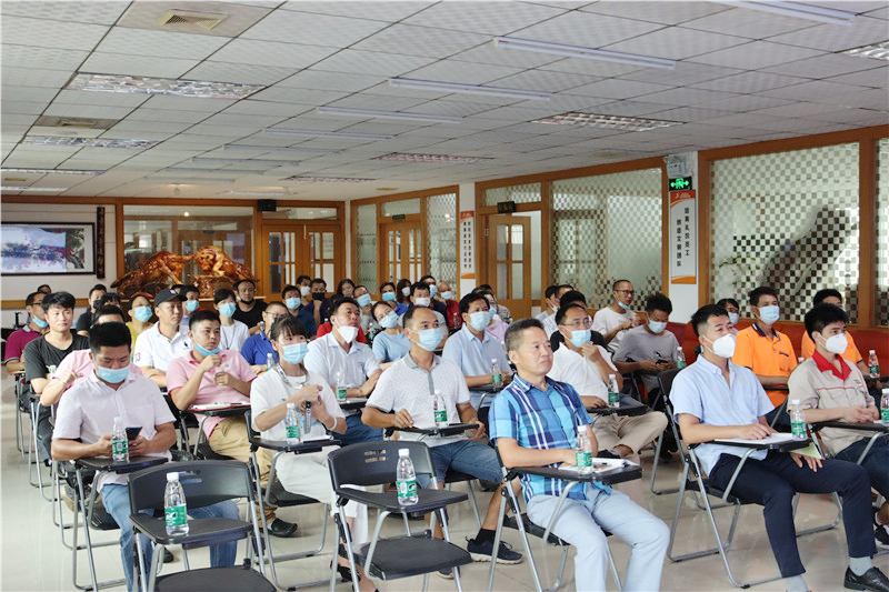 從化區(qū)明珠工業(yè)園安監(jiān)中隊(duì)組織石海片區(qū)企業(yè)在賽思達(dá)開展觀看工礦商貿(mào)企業(yè)的安全生產(chǎn)事故警示教育片活動(dòng)