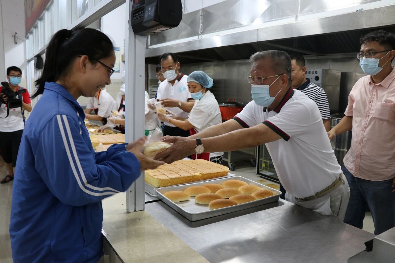 愛心助學，溫情傳遞——貴州公益助學系列活動