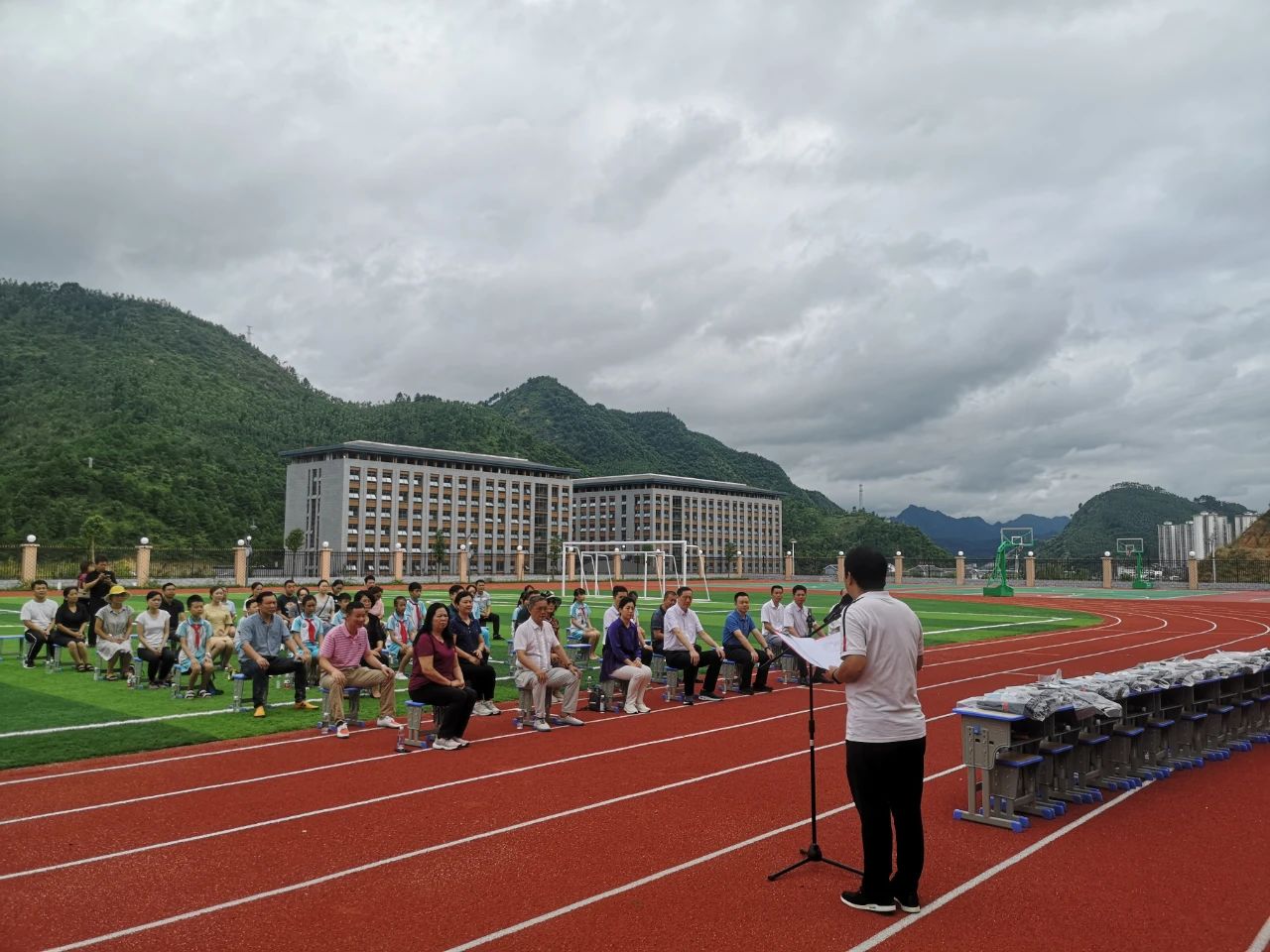 省酒協(xié)會長、賽思達董事長唐樹松先生赴貴州考察對接東西部扶貧協(xié)作工作